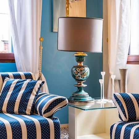 Friari Suite-Luxury Apt. Close To Rialto Bridge Venezia Esterno foto