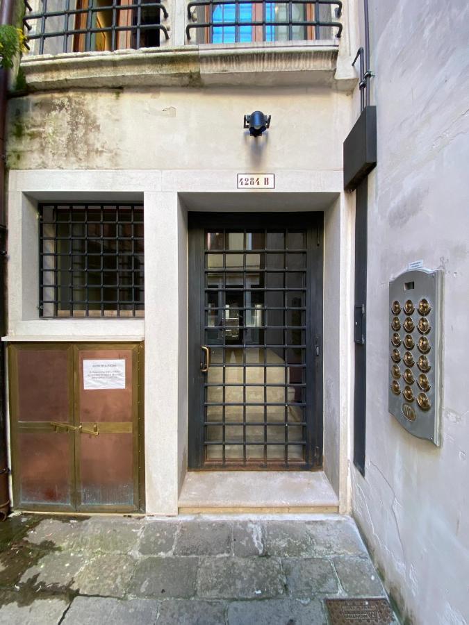 Friari Suite-Luxury Apt. Close To Rialto Bridge Venezia Esterno foto