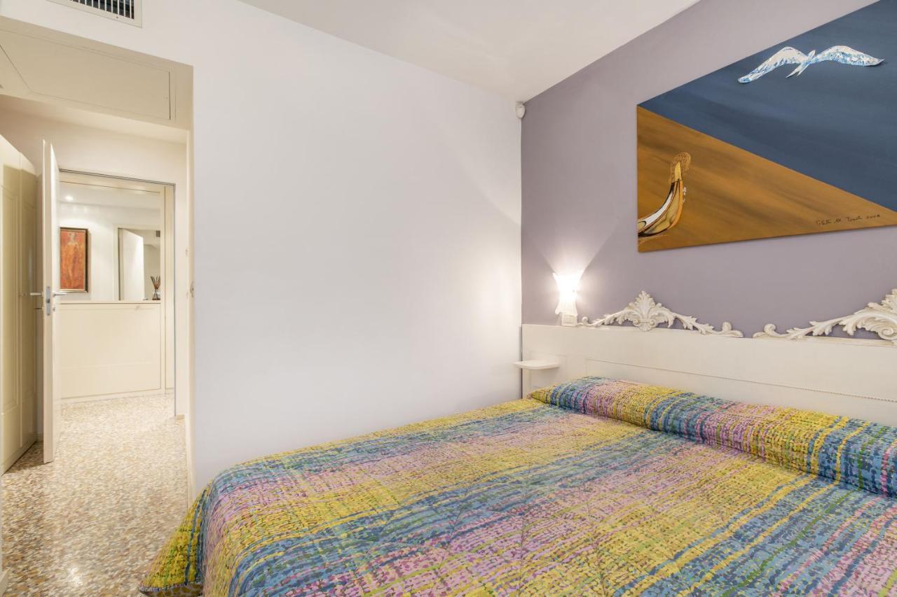 Friari Suite-Luxury Apt. Close To Rialto Bridge Venezia Esterno foto